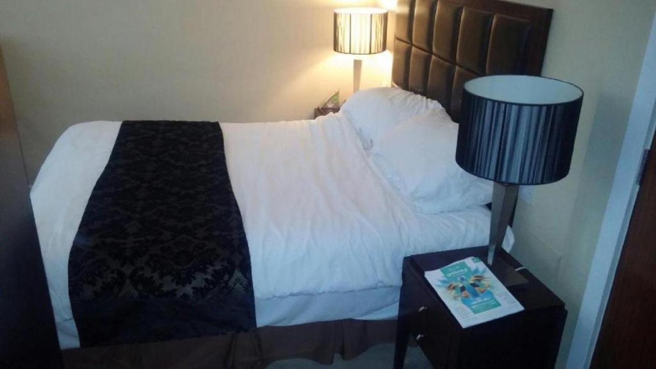 Oyo Clayton Lodge Newcastle-under-Lyme Εξωτερικό φωτογραφία